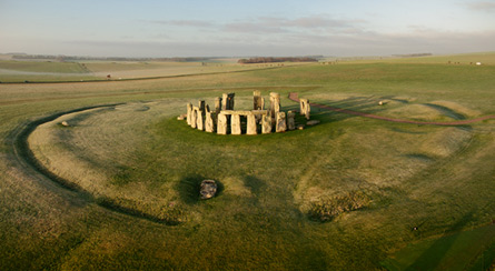 New radiocarbon measurements of burned human bones excavated earlier indicate that the famous Stonehenge site in southern England served as a cemetery for half a millennium, from around 5,000 to 4,500 years ago.