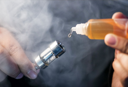 e-cigarette and liquid