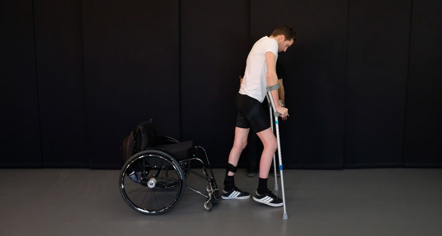 Gert-Jan Oskam walking with crutches