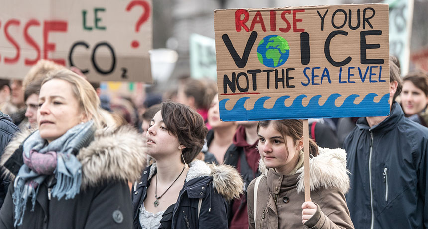 students protesting in Lausanne