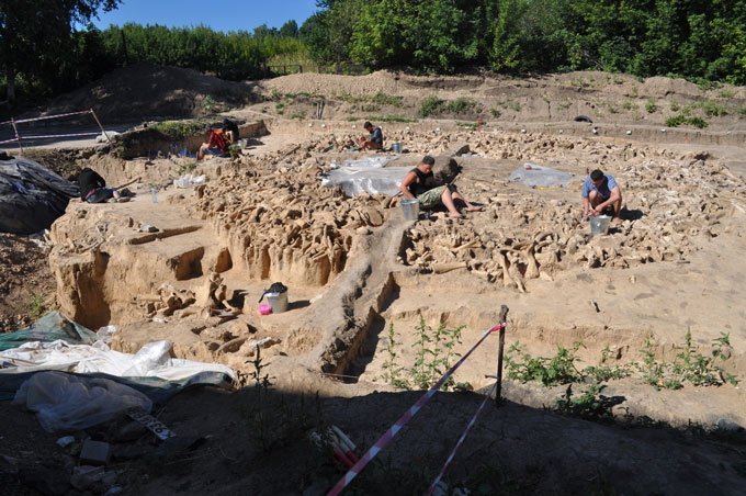 Kostenki 11 site excavation in Russia