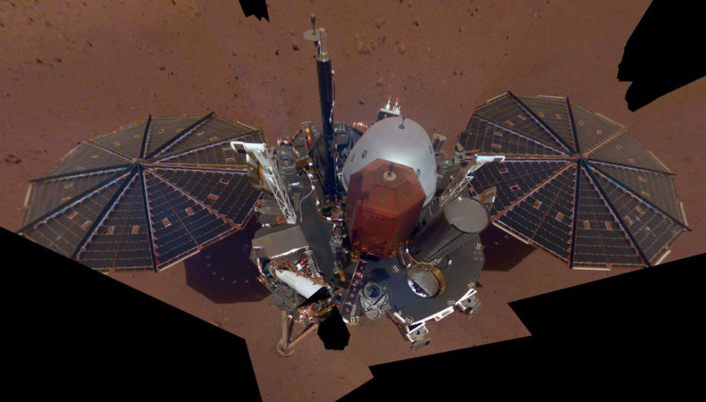 Picture of InSight lander on surface of Mars