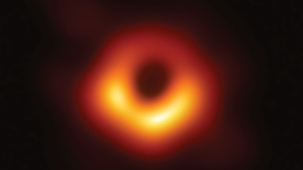 image of black hole in galaxy M87