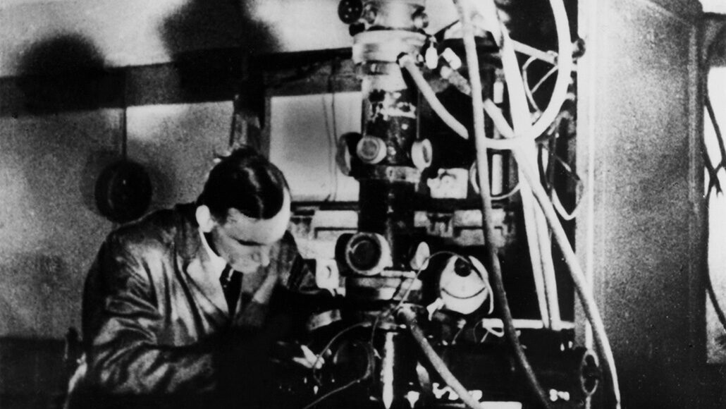 Ernst Ruska Electron Microscope