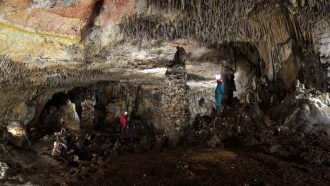 scientists in Estatuas cave