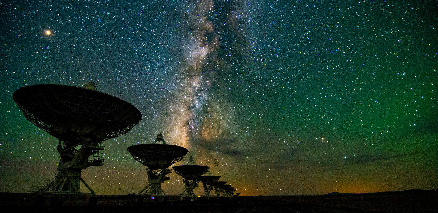 a row of radio telescopes at the Very Large Array