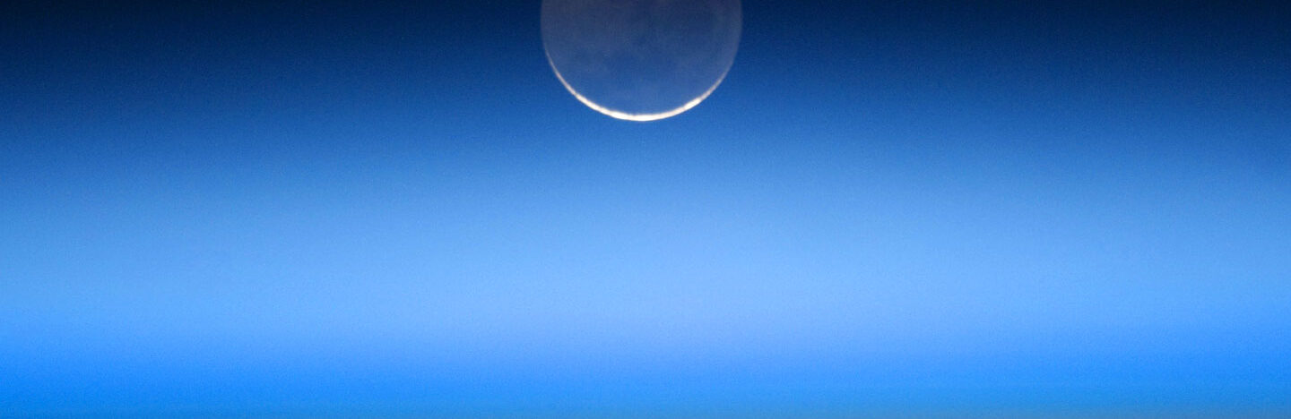 image of earthshine