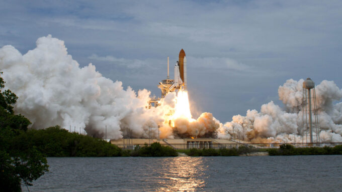 Launch of Atlantis space shuttle