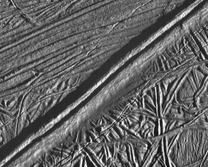 a double ridge pictured on the surface of Europa