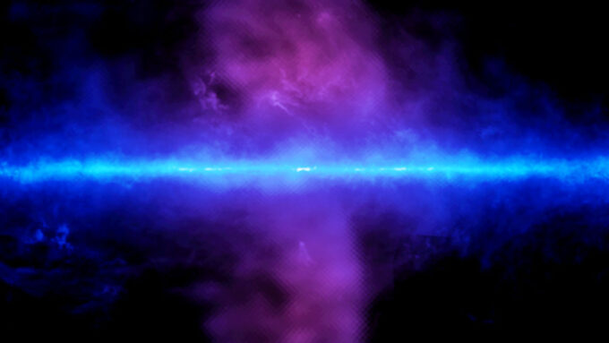 gamma-ray image of the Milky Way with fermi bubbles in purple and the disk in blue