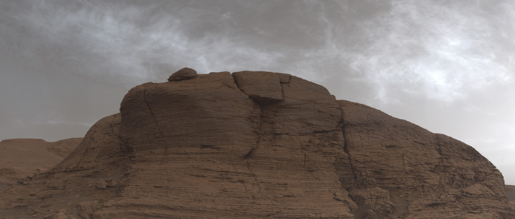 photo of clouds above Gale crater on Mars