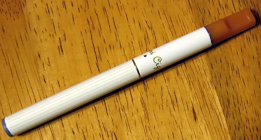 E-cigarettes don't help smokers quit, study finds