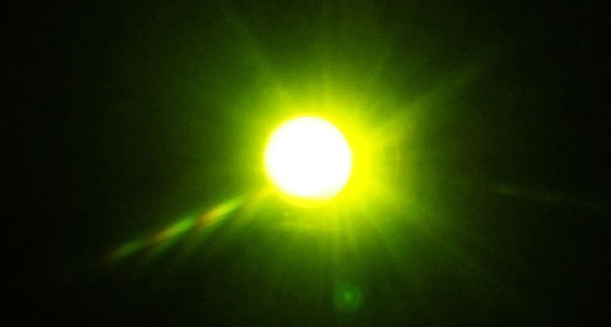 green laser light flash