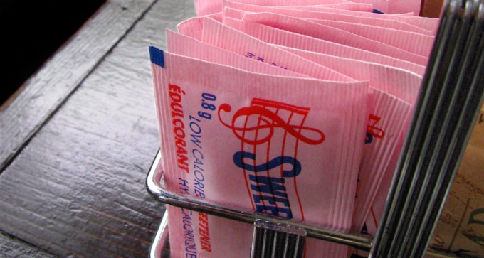 artificial sweetener packets