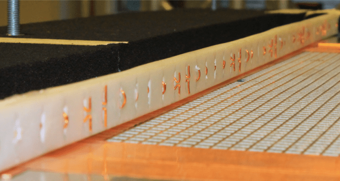 mirror made of copper wire