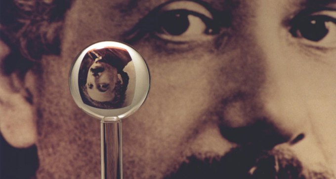 quartz spheres with Einstein photo