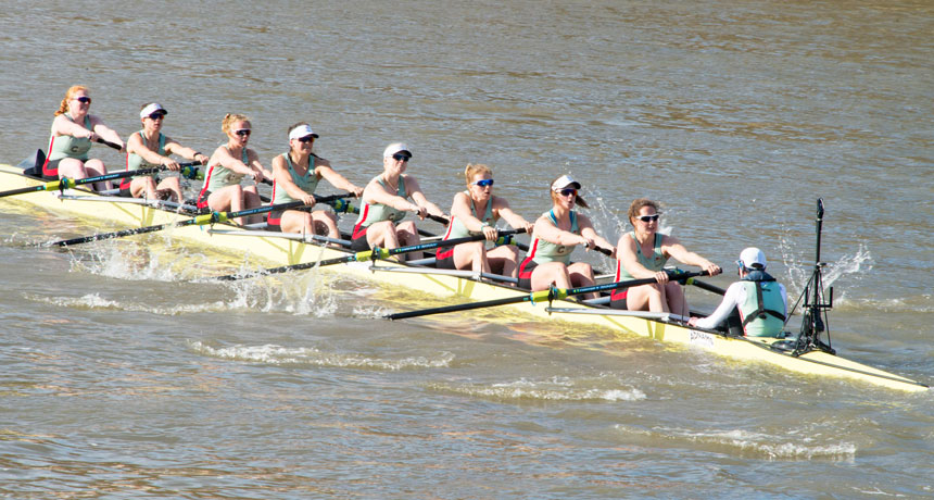 female rowers