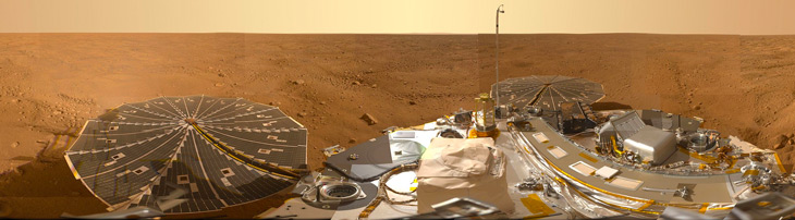 a photo of the surface of Mars taken by NASA’s Phoenix Mars lander from its landing site