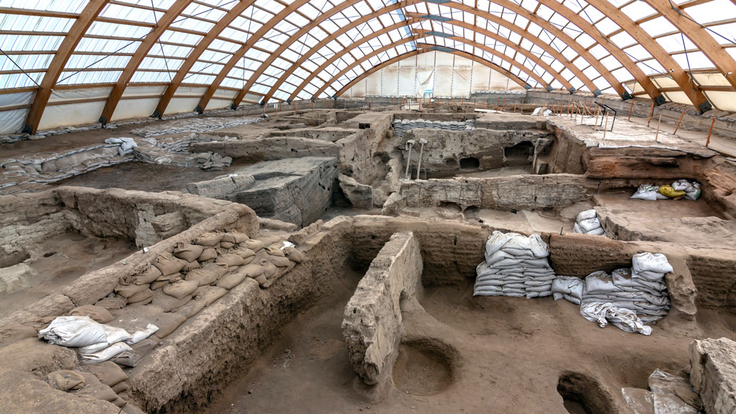 archaeological structures from ancient city of Çatalhöyük