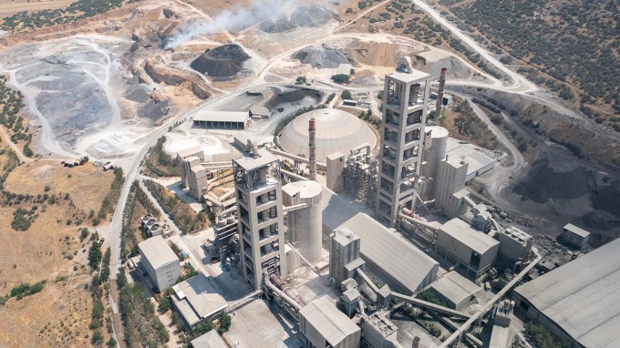 Photograph of a cement manufacturing plant.