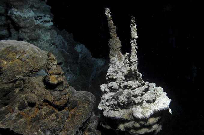 photo of hydrothermal vent system Loki’s Castle