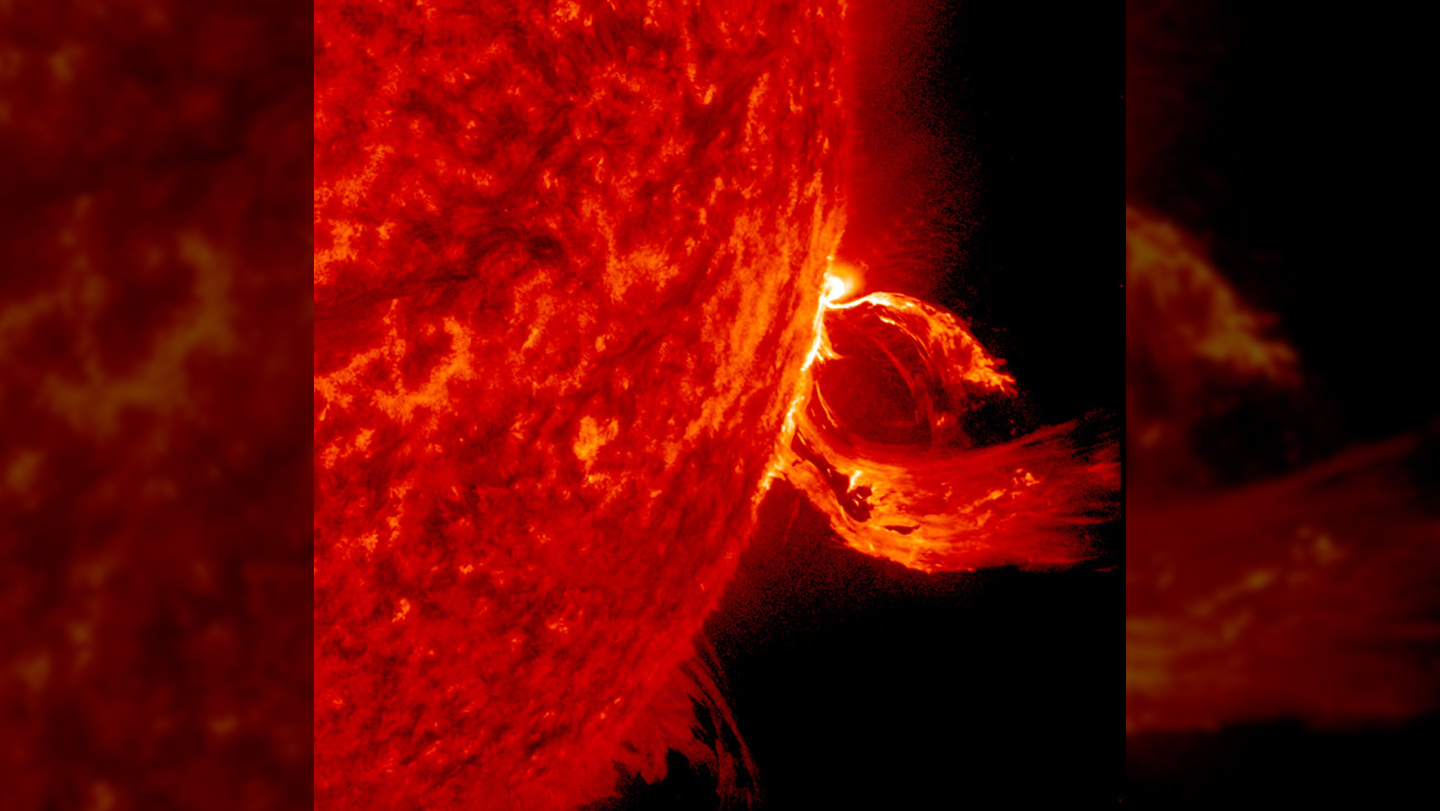Stars’ plasma spurts may be blocked by magnetic fields